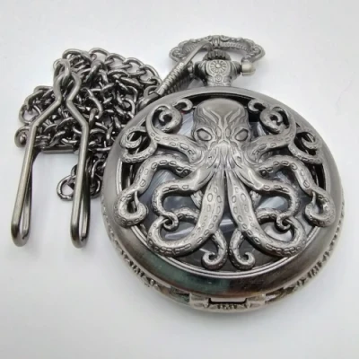 Mini-dice in decorative flip-case: silver Cthulhu