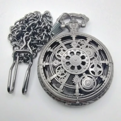 Mini-dice in decorative flip-case: hollow silver steampunk